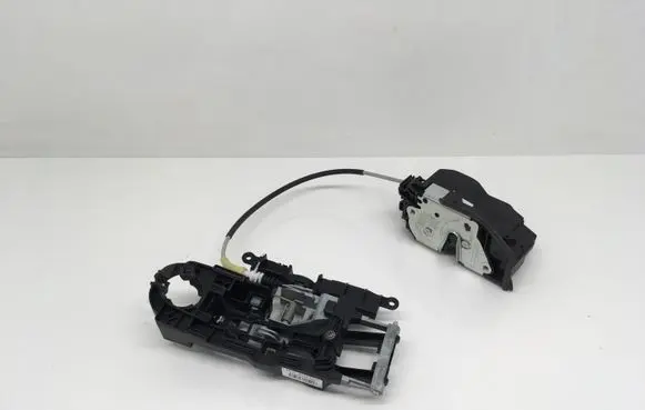 BMW 6 F06 Gran coupe Rear door lock 7187227
