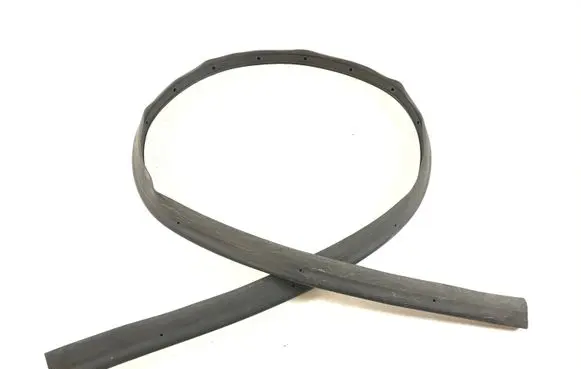 Audi Q3 8U Front door rubber seal 8U0839119