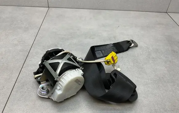 Volkswagen Tiguan Front seatbelt 34032206B