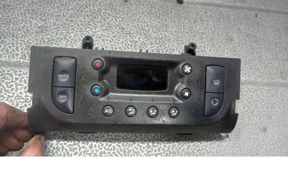 Renault Clio II Air conditioning/heating control unit 