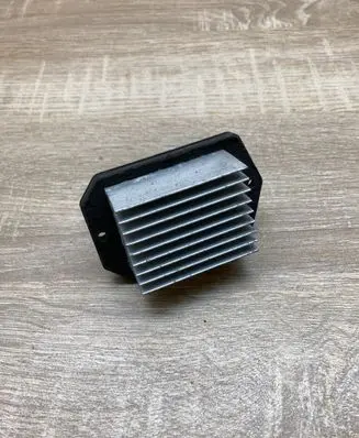 Subaru Legacy Heater blower motor/fan resistor 0778000780