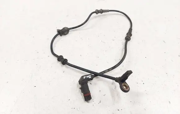 Mercedes-Benz R W251 ABS brake wheel speed sensor A2515400817 2105407681