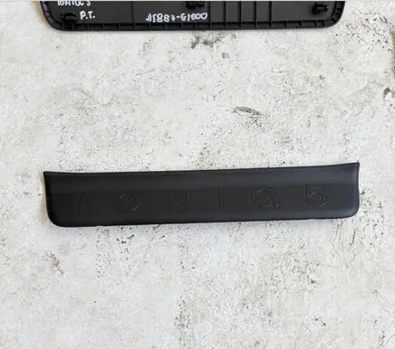 Hyundai Ioniq 5 side skirts sill cover 85877-GI000