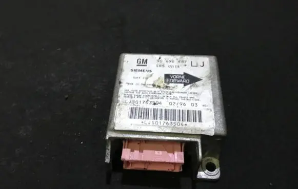 Opel Omega B1 Airbag control unit/module 90492467 5WK4110