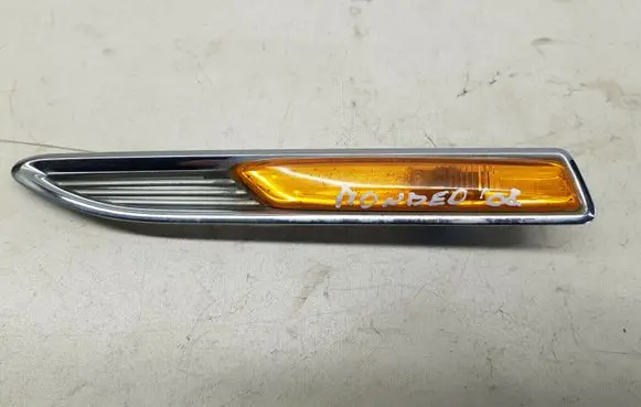 Ford Mondeo MK IV Front fender indicator light 7S7113K354BD