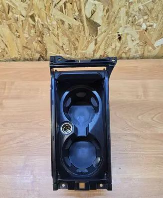 Volvo V40 Cup holder front 08632777