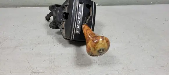 Mercedes-Benz 200 300 W123 Gear selector/shifter in gearbox 1232670305