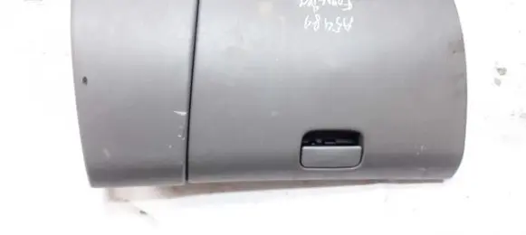 Subaru Forester SF Glove box