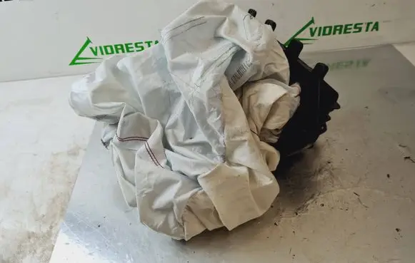 Peugeot 208 Passenger airbag 640274400C 9820860280 5B4TAD