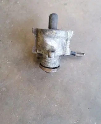 Volkswagen Polo Power steering pump 6N0422155E