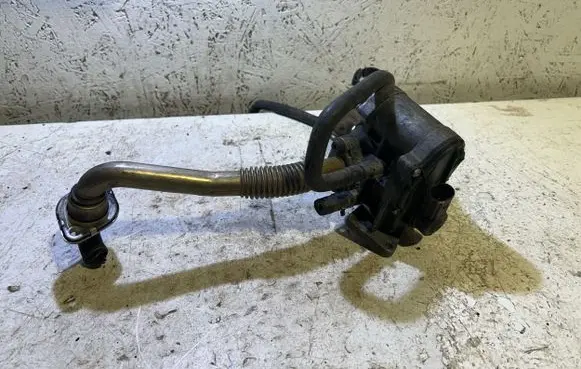 Volkswagen Golf V EGR valve A2C53025941