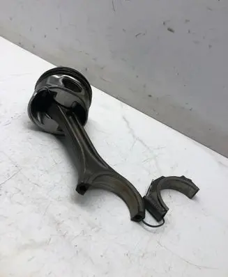 Audi A6 S6 C6 4F Piston with connecting rod
