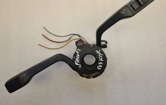 Volkswagen PASSAT B3 Indicator stalk 400304 333953503A