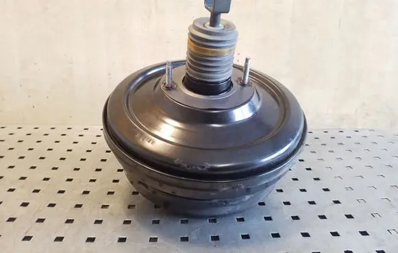 BMW X5 E70 Brake booster 32067474 6774622
