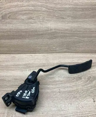 Volvo S40, V40 Accelerator throttle pedal 30865642 6PV008301