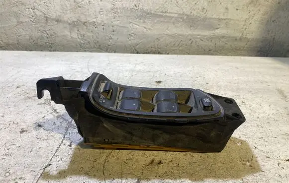 Subaru Outback Electric window control switch 514837