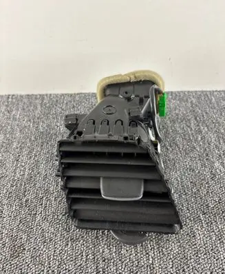 Volvo XC90 Dashboard side air vent grill/cover trim 31366449 AD05L