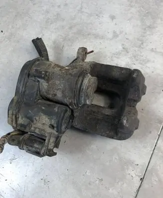 Rear brake caliper