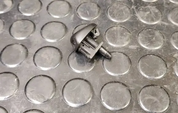 Peugeot 308 Windshield washer spray nozzle 