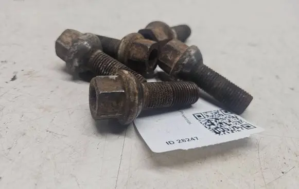 Seat Alhambra (Mk1) Nuts/bolts 