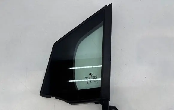 Skoda Enyaq iV Front door vent window glass four-door 5LA845113