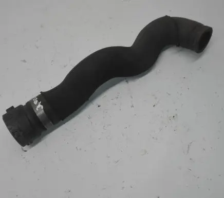Audi A8 S8 D3 4E Engine coolant pipe/hose 3B0122291K