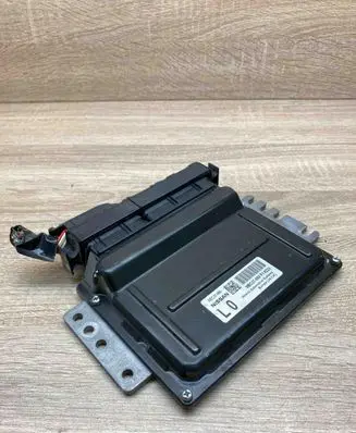 Nissan Primera Engine control unit/module ECU MEC37060 MEC37060F16223