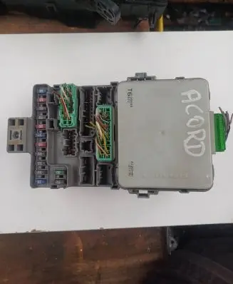 Honda Accord Fuse module 3820AS1AG100 212105112100