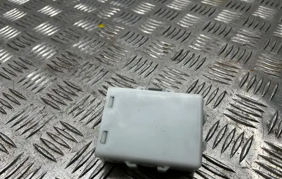 Subaru Outback Door central lock control unit/module 88035AG010