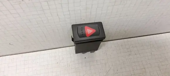 Volkswagen PASSAT B5 Hazard light switch 3B0953235D