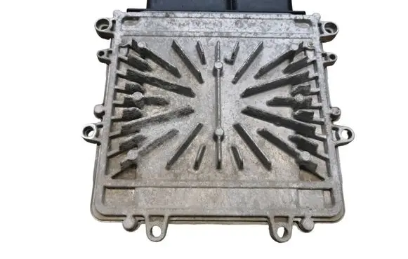 Volvo XC70 Engine control unit/module P31303388 1039S33755 0281015286
