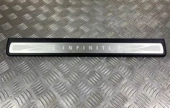Infiniti QX80 Front sill trim cover 769B11LAOA