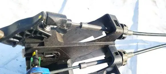 Toyota Corolla Verso AR10 Gear shift cable linkage 