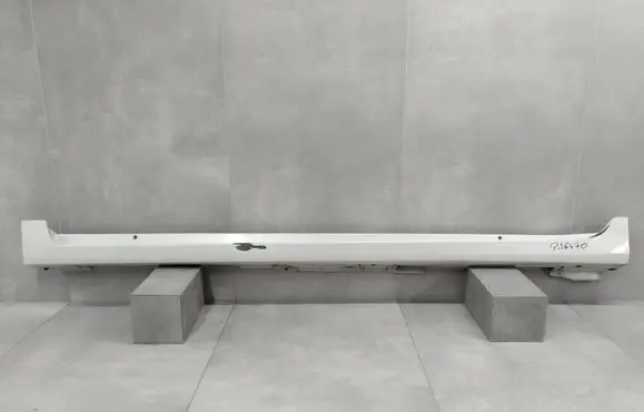 Toyota Prius+ (ZVW40) Side skirt front trim 7586047020hc