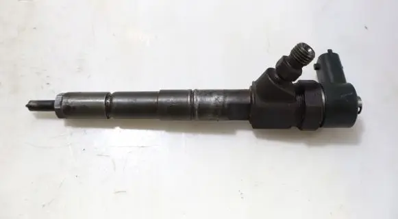 Opel Zafira B Fuel injector 0445110159