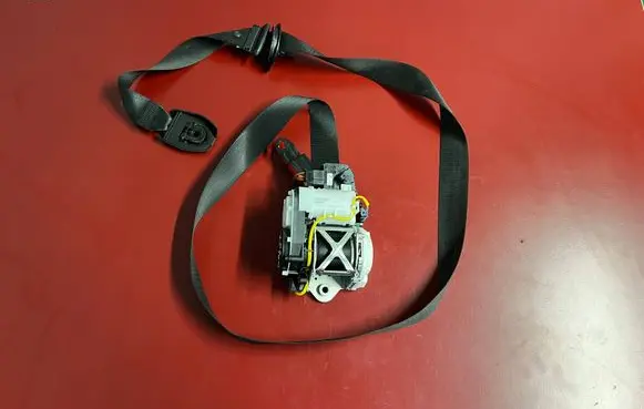 BMW X3 G01 Front seatbelt 7469962 S2746996207