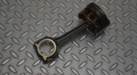Mercedes-Benz CLA C117 X117 W117 Piston 04671