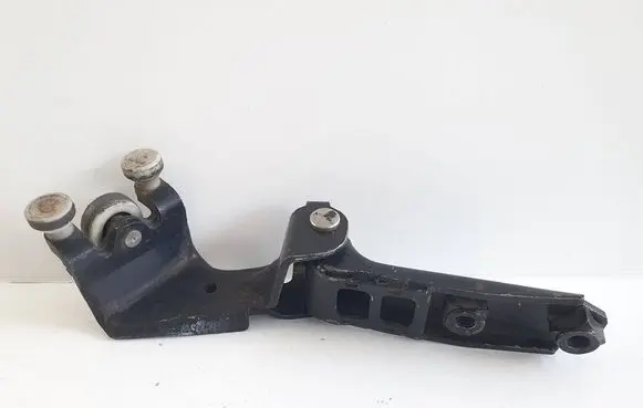 Volkswagen Transporter - Caravelle T5 Sliding door middle roller runner 7H0843336D