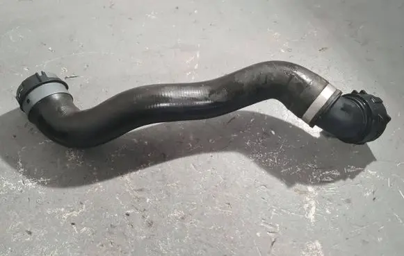Mercedes-Benz GLC X253 C253 Engine coolant pipe/hose A2535019582