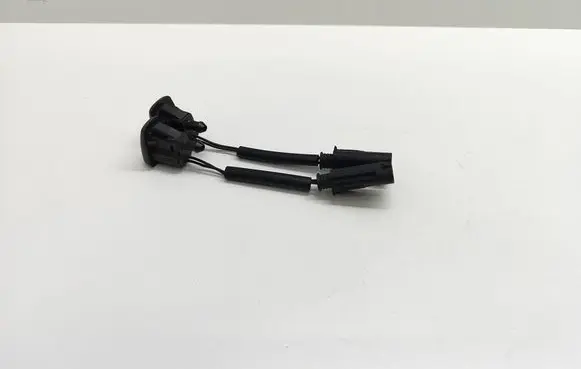 BMW 5 E60 E61 Windshield washer spray nozzle 7046060 967078 9670783