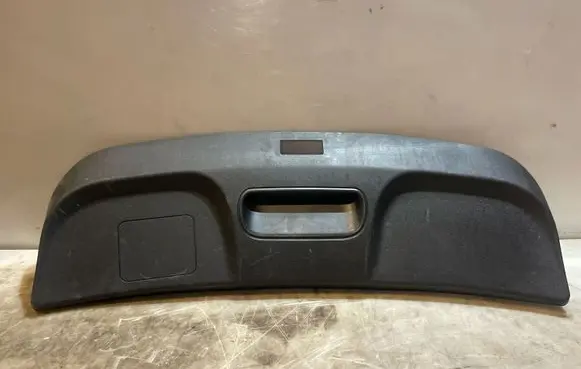 Audi TT TTS Mk2 Tailgate trim 8J7867979
