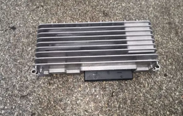 Audi A6 S6 C6 4F Sound amplifier 4F0910223