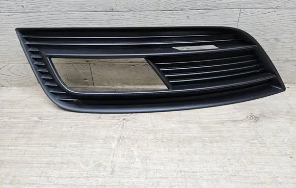 Audi A4 S4 B8 8K Front fog light trim/grill 8K0807681K