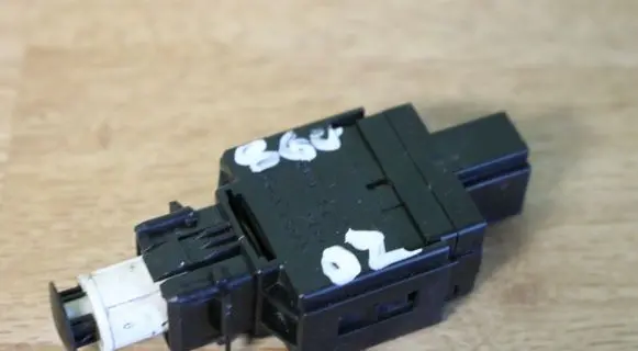Volvo S60 Brake pedal sensor switch 9203202