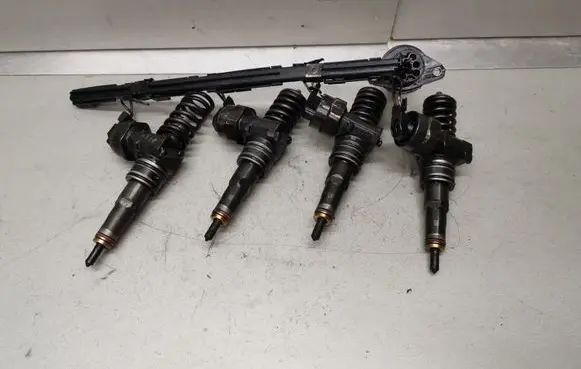 Fuel injectors set