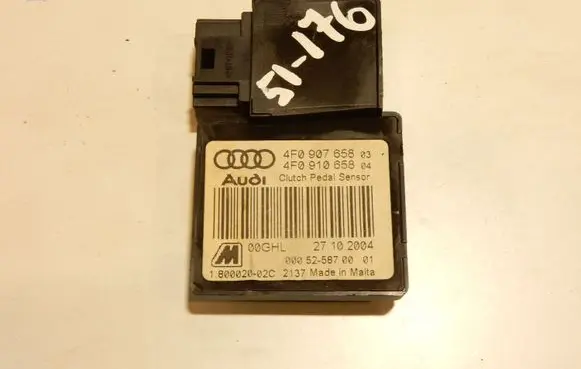 Clutch pedal sensor