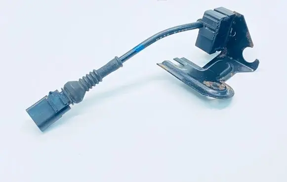Volkswagen Phaeton ABS wheel speed sensor 3D0616576D 3D0907651