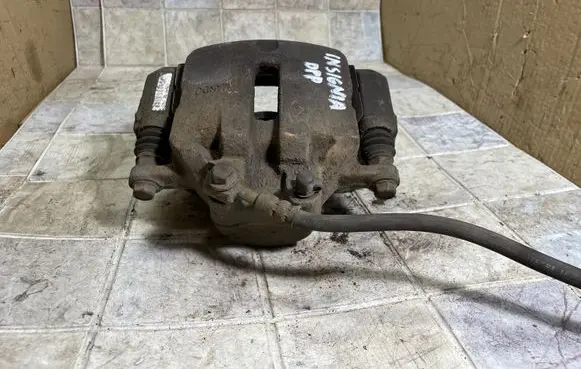 Opel Insignia A Front brake caliper