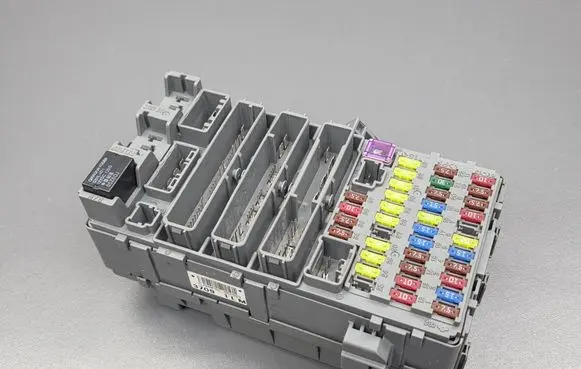 Honda CR-V Fuse module SWG610 37091LM