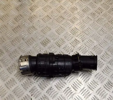 Volvo XC60 Intercooler hose/pipe 32283517